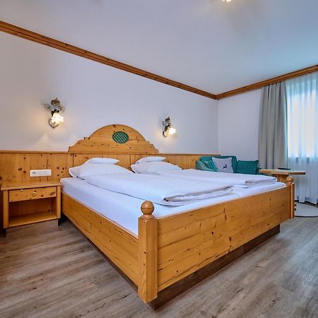 Hotel Am See Neutraubling Habitación foto