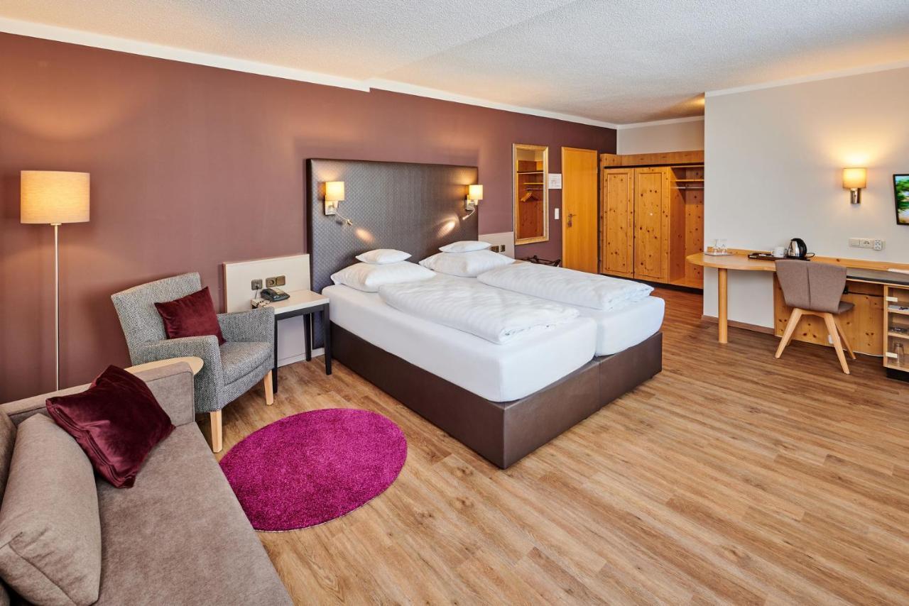 Hotel Am See Neutraubling Habitación foto