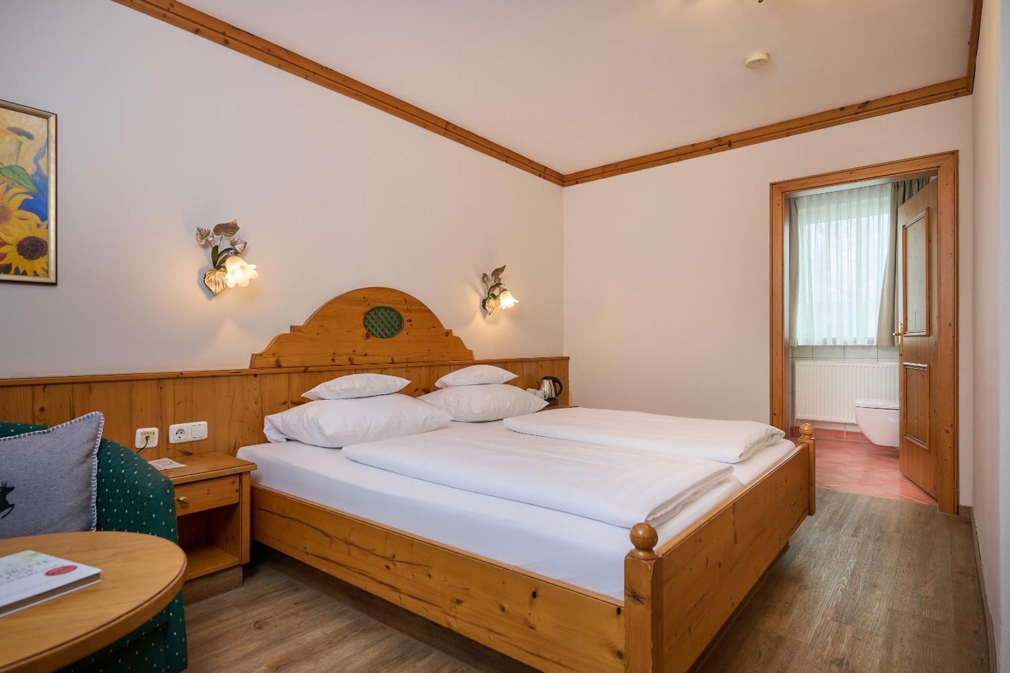 Hotel Am See Neutraubling Habitación foto