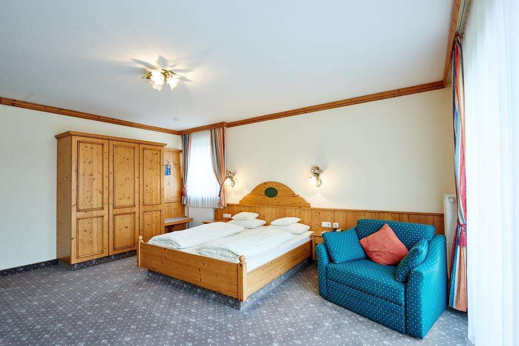 Hotel Am See Neutraubling Habitación foto